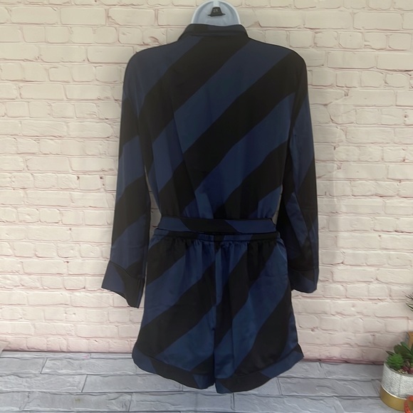 Victoria’s Secret romper faux wrap satin jumper pajama size small petite - Picture 8 of 10